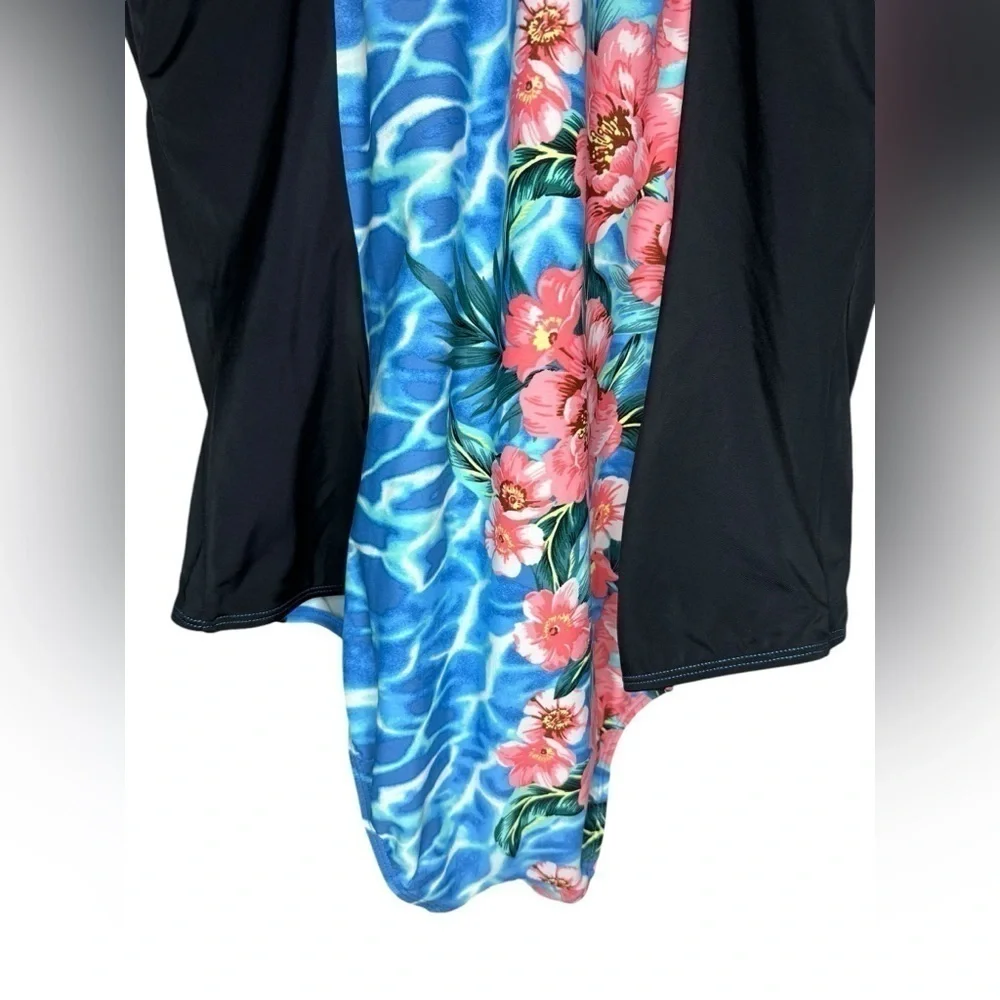 Torrid One Piece Swim Suit Size 3X D/DD Water Floral